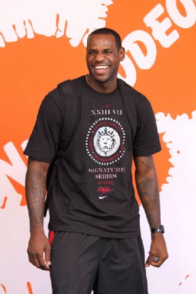 克罗斯评选历史最佳阵容：诺伊尔门将，马塞洛、拉姆...（克罗斯公布史上最佳11人：门将诺伊尔，后防马塞洛、拉姆…）