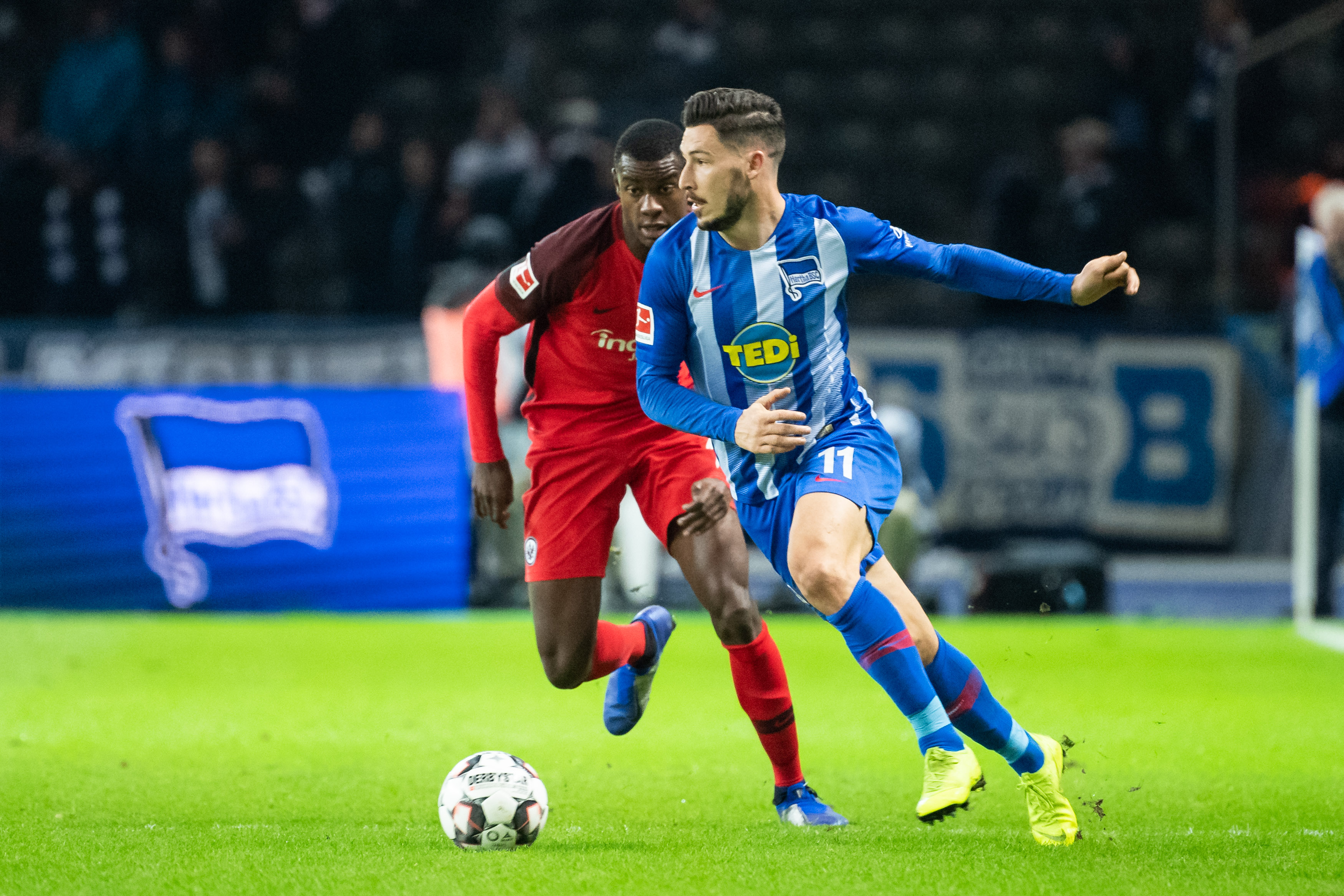 每体：若接受手术奥尔莫要缺阵4个月，因此巴萨选择保守治疗（每体：手术恐缺席4个月，巴萨为奥尔莫选择保守治疗）