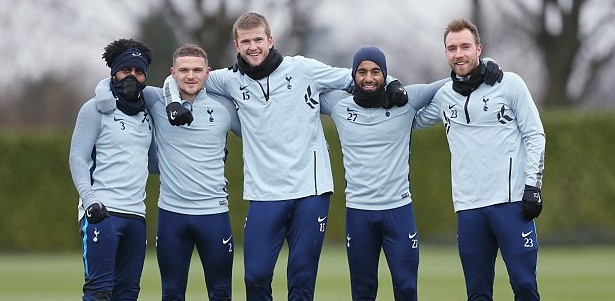 镜报：曼联1月无法召回霍伊伦，那不勒斯有欧冠资格就能买断（镜报：曼联冬窗不能召回霍伊伦，那不勒斯若获欧冠席位可执行买断）