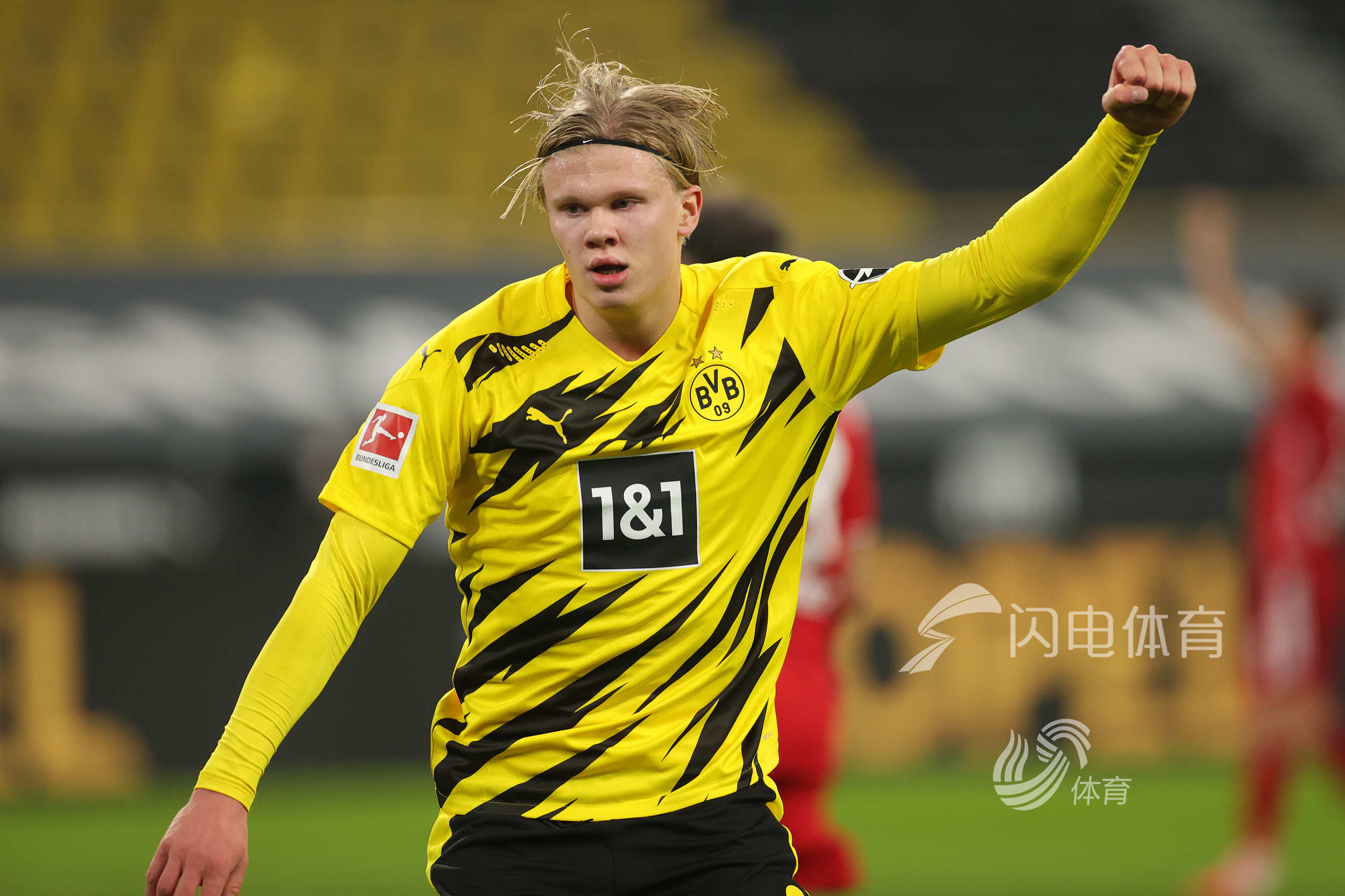 法媒：加扎尔在没资格的情况下代表里昂出战欧联被欧足联调查（法媒称欧足联立案调查：加扎尔疑无资格仍为里昂出战欧联）