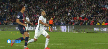 桑托斯：英超强度远高于法甲，想为切尔西赢得欧冠和英超冠军（桑托斯直言英超强度压倒法甲，盼率切尔西问鼎欧冠与英超）