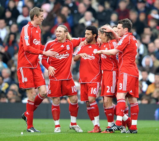 萨索洛前锋皮纳蒙蒂比赛时家中失窃，事发时孩子和保姆在家里（萨索洛射手皮纳蒙蒂比赛期间家中被盗，案发时孩子与保姆在屋内）