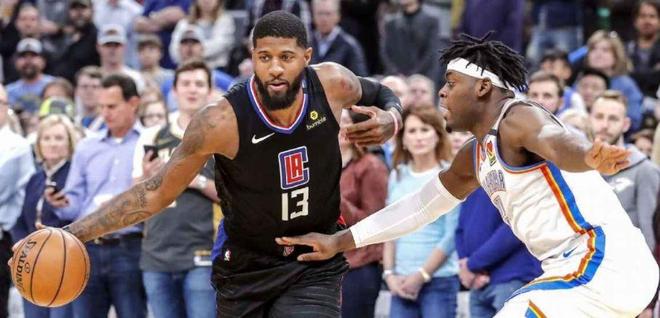 马卡：阿劳霍目前最有可能是在圣诞假期后回归巴萨（马卡报：阿劳霍大概率将在圣诞假期结束后回归巴萨）